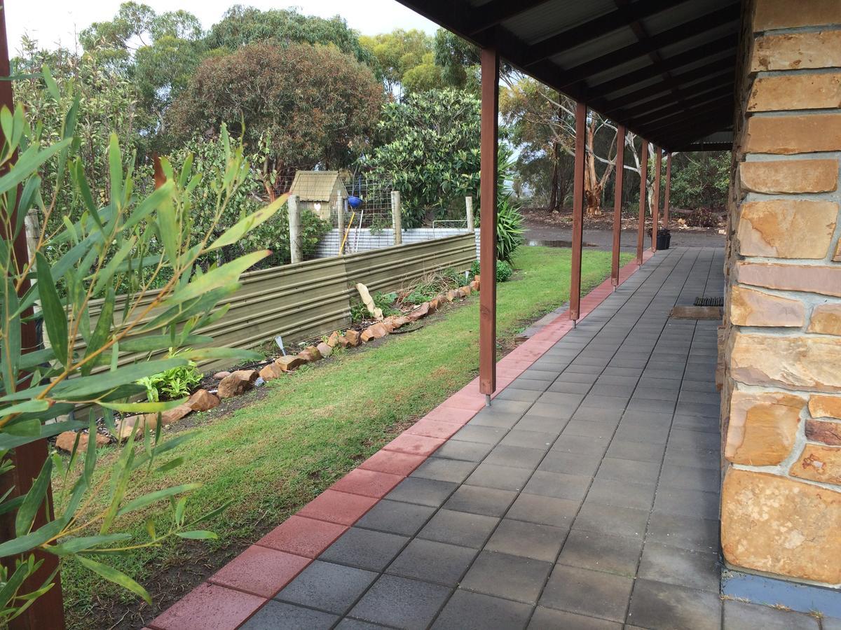 Bee'S Place - 3 Bedroom Home On 10 Acres Of Land With Distant Ocean Views Emu Bay エクステリア 写真