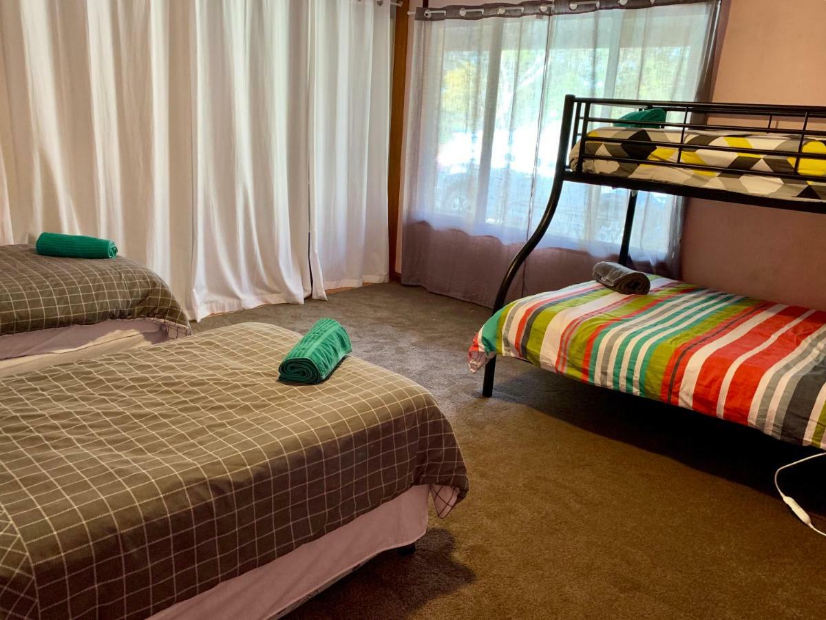 Bee'S Place - 3 Bedroom Home On 10 Acres Of Land With Distant Ocean Views Emu Bay エクステリア 写真